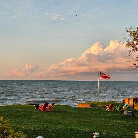 Seaside Lake-Front Cottage Madison Exterior foto